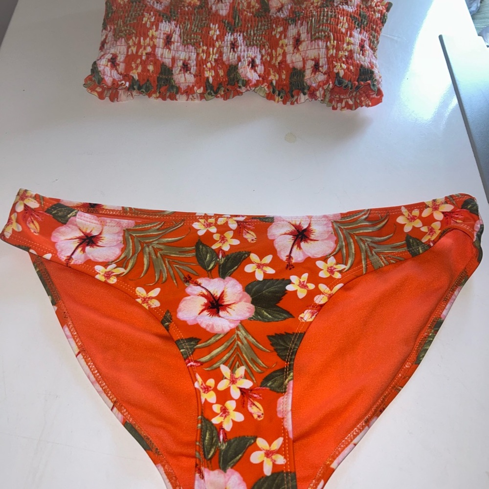 Floral Red Bikini Set - Picture 2 of 7
